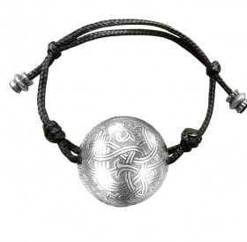 Spherical lace bracelet "Unknown animal"