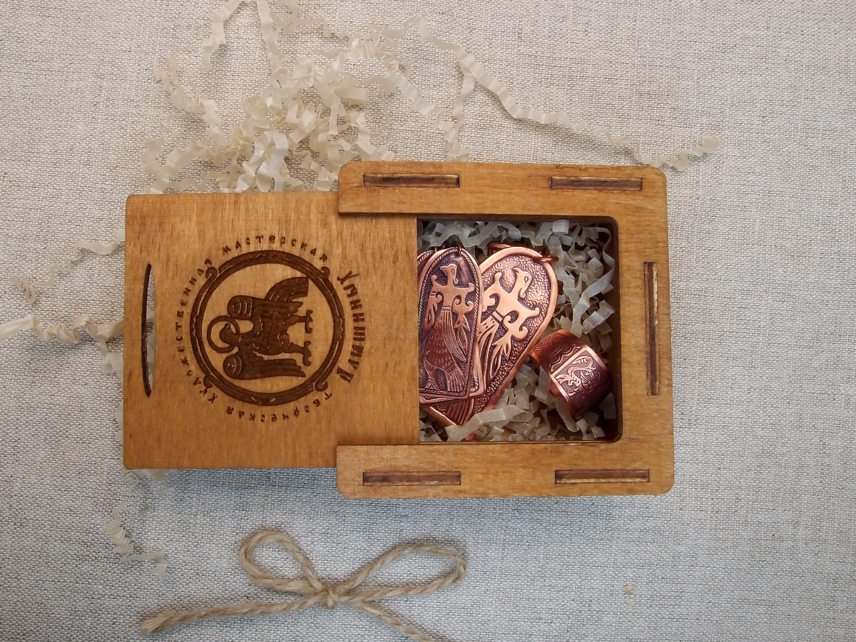 Jewelry set "Virgo Bird" in a gift box.
